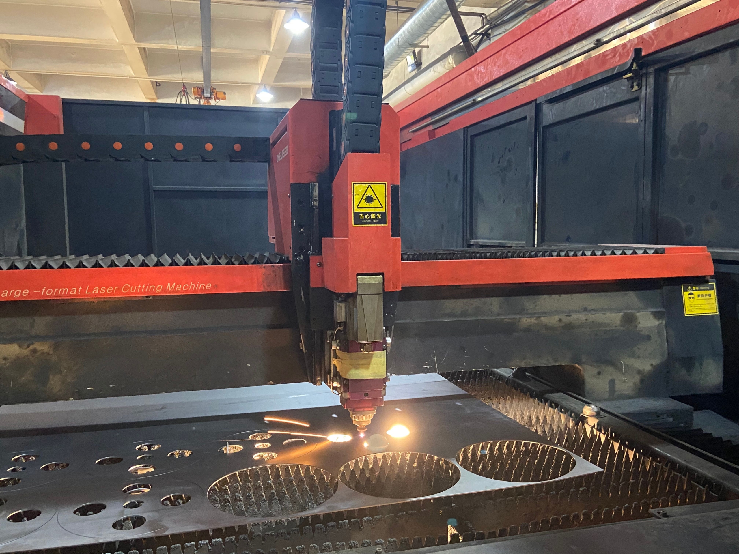 cutting stainless steel sheets