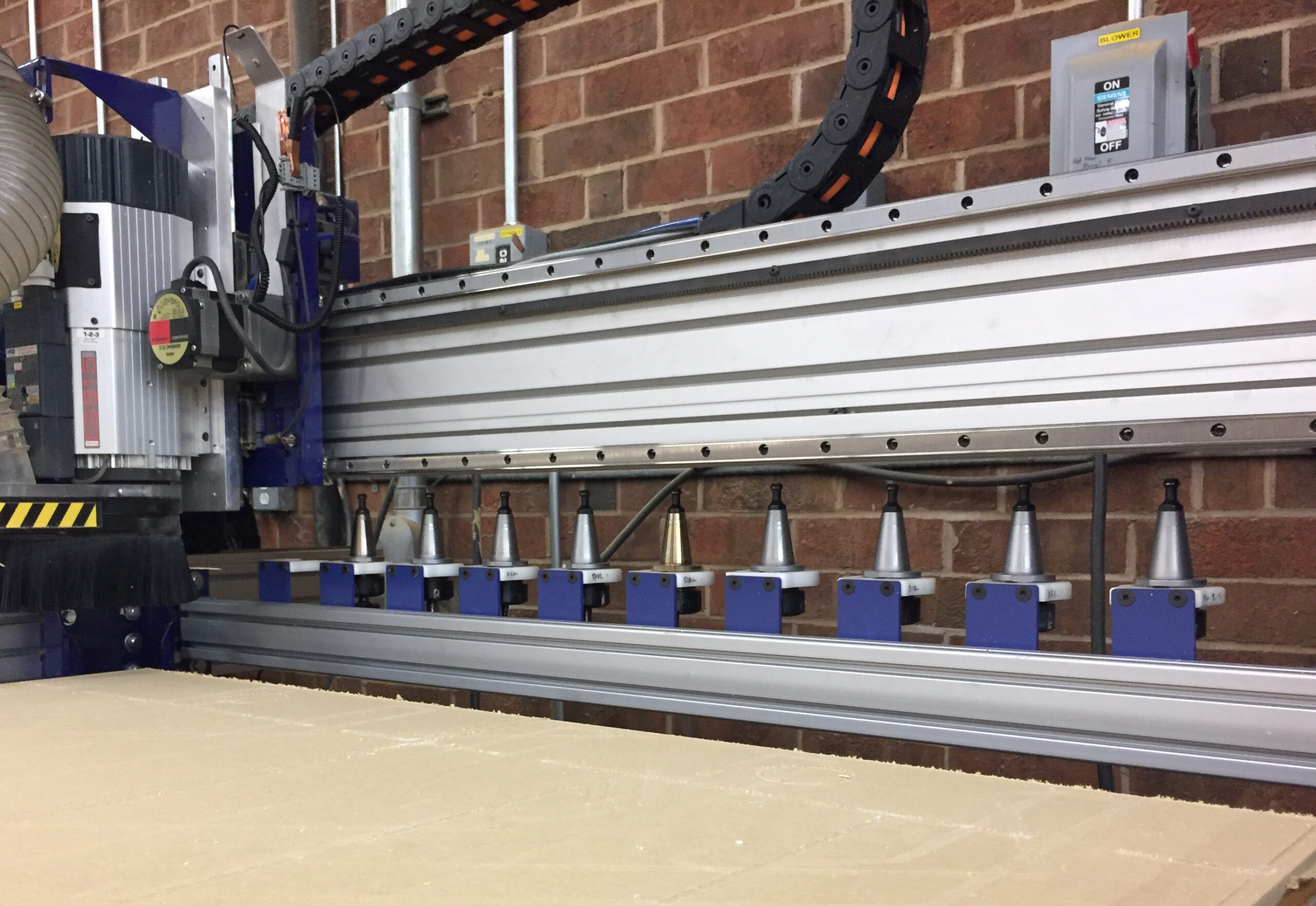 cnc router automatic tool changer